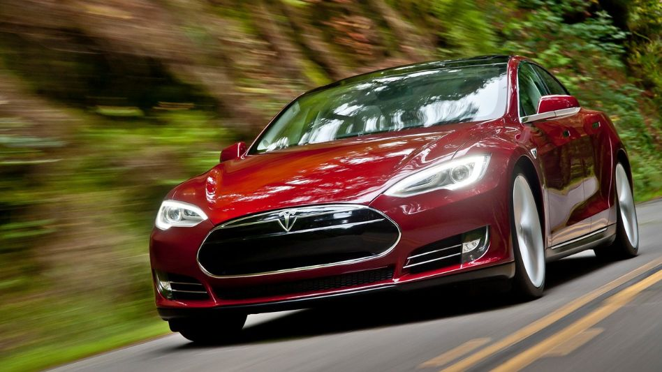 Tesla Model S P85 85 kWh (416 Hp)